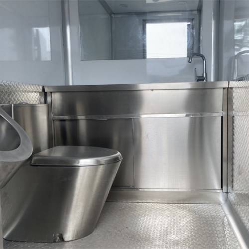 Portable-Toilet-Trailer